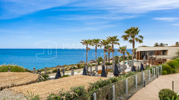Appartement de 2 chambres en première ligne de mer à The Edge, Estepona