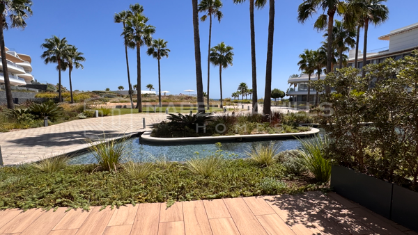 Appartement de 2 chambres en première ligne de mer à The Edge, Estepona