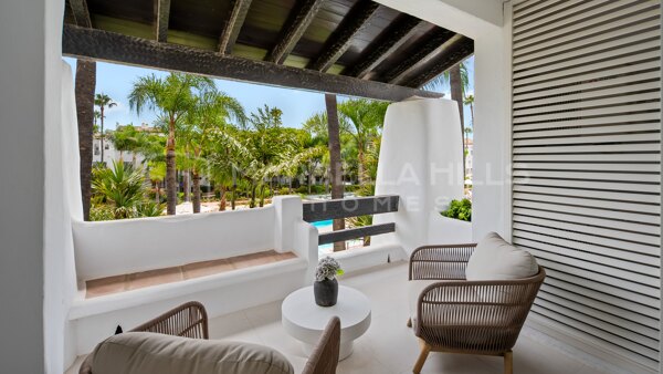 Appartement rénové de 3 chambres à vendre à Marina Puente Romano, Marbella