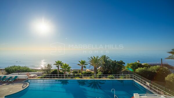 Penthouse duplex en front de mer avec vue mer à vendre à Sinfonía del Mar, Estepona