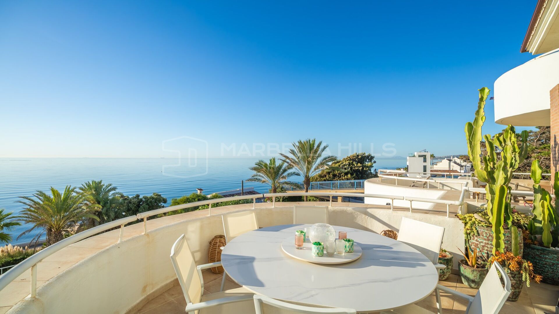 Penthouse duplex en front de mer avec vue mer à vendre à Sinfonía del Mar, Estepona