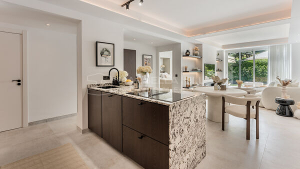 Enovated 3-Bedroom Golf Apartment for Sale in La Quinta, Benahavís