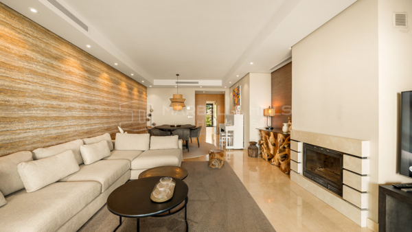 Elegant 2 bedroom Apartment with Panoramic Sea Views in Buenavista, La Quinta