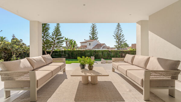 Fully Renovated Villa with Sea Views for Sale in Elviria, Marbella East
