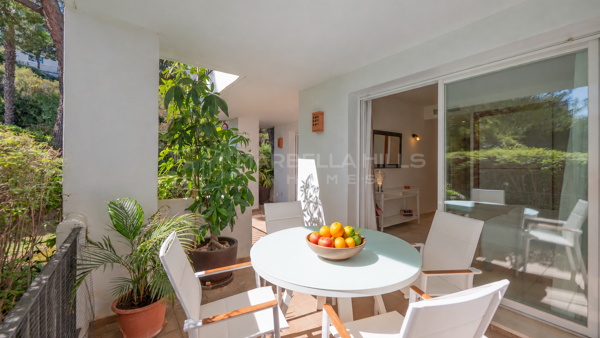 Spacious Three-Bedroom Apartment with La Concha Views in La Quinta, Benahavís