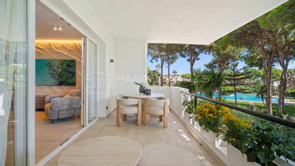 Renovated Apartment with Spacious Terrace in El Presidente, Estepona