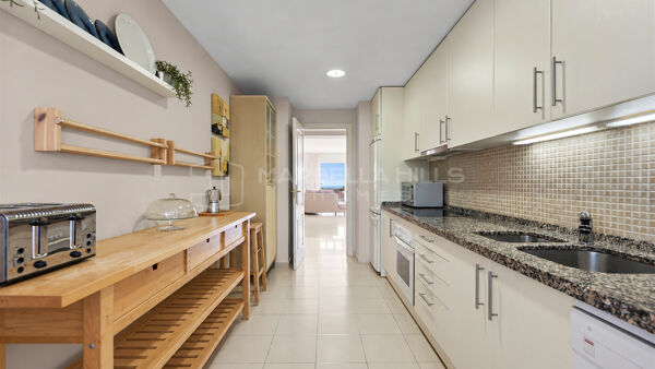 Penthouse à vendre à Altos de La Quinta, Benahavís avec vue mer et golf