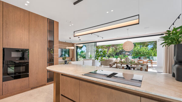 Brand New Villa for Sale in Nagüeles on Marbella’s Golden Mile