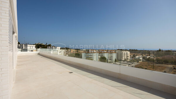 Brand New 4 Bedroom Penthouse for Sale in La Campana, Nueva Andalucía with Panoramic Sea Views