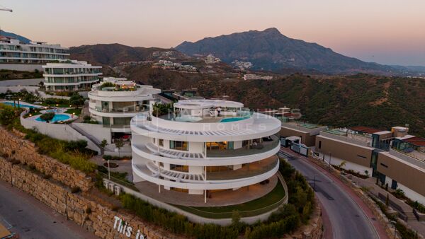 Appartement de luxe à vendre à The View Marbella avec vues panoramiques sur la mer