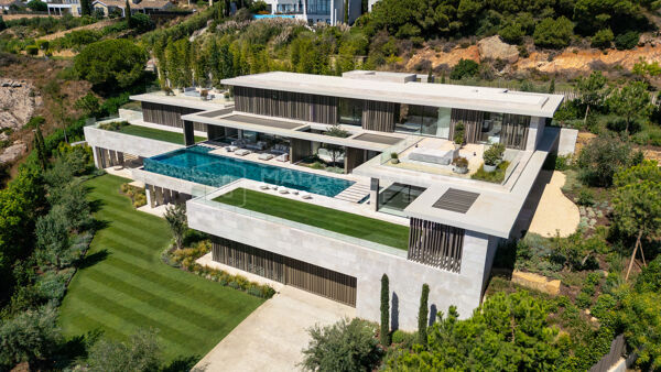 Exceptionnelle villa de luxe de 5 chambres à vendre à La Reserva, Sotogrande