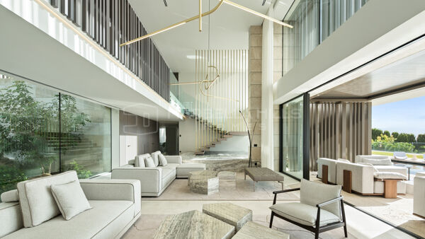 Exceptionnelle villa de luxe de 5 chambres à vendre à La Reserva, Sotogrande