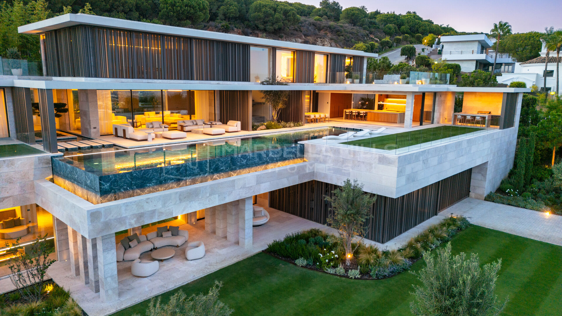 Exceptionnelle villa de luxe de 5 chambres à vendre à La Reserva, Sotogrande