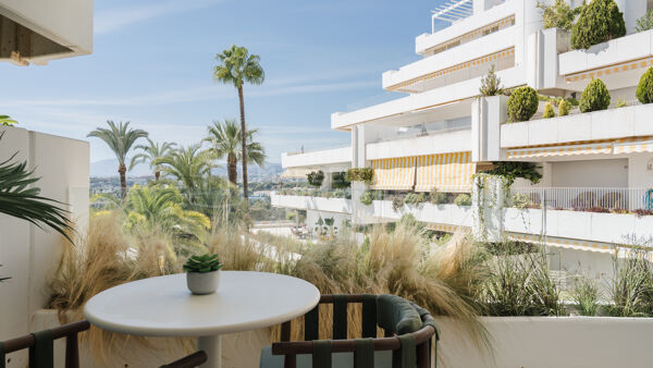 Renovated Apartment for Sale on Marbella’s Golden Mile in Las Terrazas de Las Lomas del Marbella Club