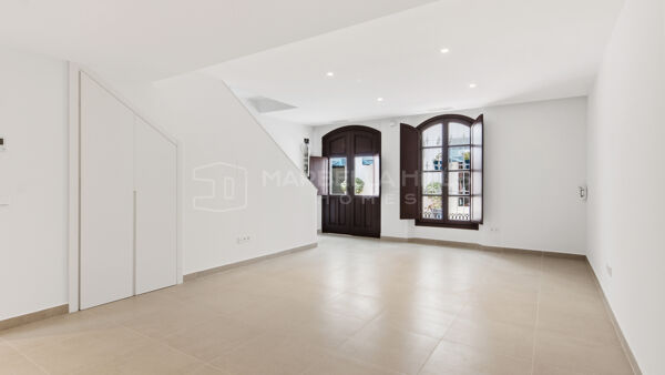 Brand New Townhouse for Sale in Estepona Old Town with Private Terraces