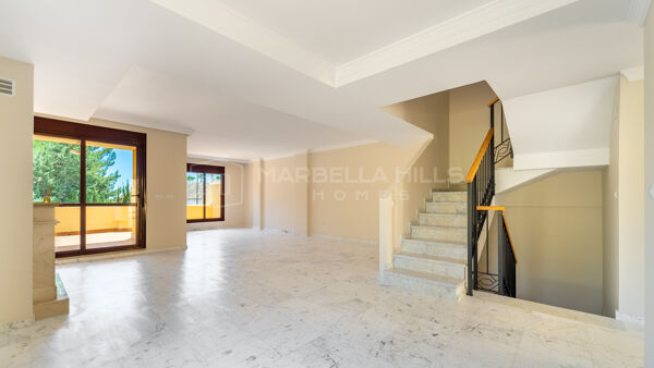 Maison de ville d’angle à vendre à Nagüeles, Golden Mile de Marbella, avec vue mer