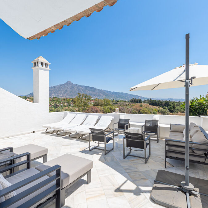 Maison de ville de trois chambres avec vue sur La Concha près de Puerto Banús