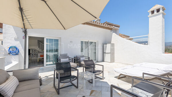 Reihenhaus mit drei Schlafzimmern und Blick auf La Concha nahe Puerto Banús