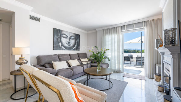Reihenhaus mit drei Schlafzimmern und Blick auf La Concha nahe Puerto Banús