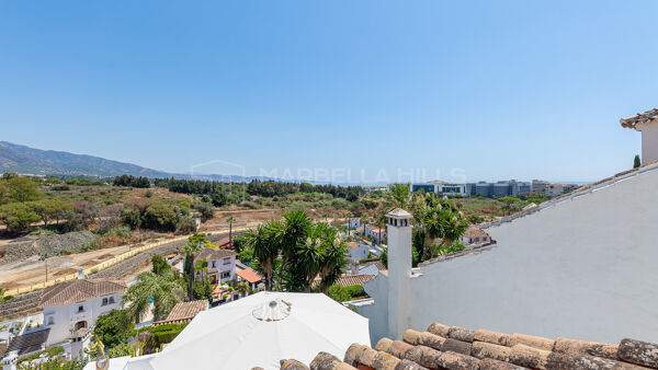Reihenhaus mit drei Schlafzimmern und Blick auf La Concha nahe Puerto Banús