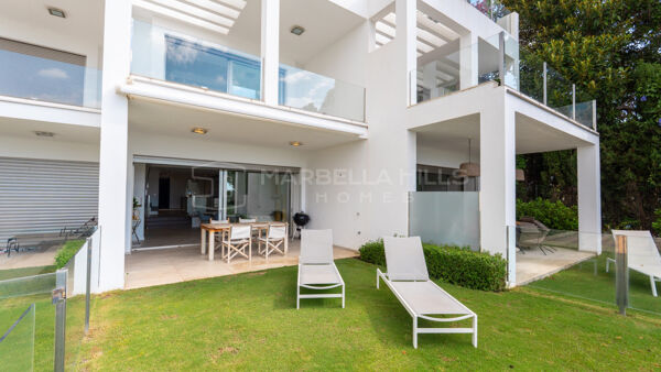 Maison de ville contemporaine de trois chambres avec ascenseur et rooftop à Vistas Marinas, Sierra Blanca