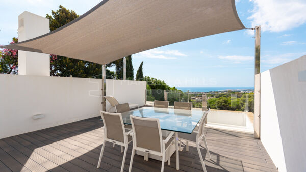 Maison de ville contemporaine de trois chambres avec ascenseur et rooftop à Vistas Marinas, Sierra Blanca