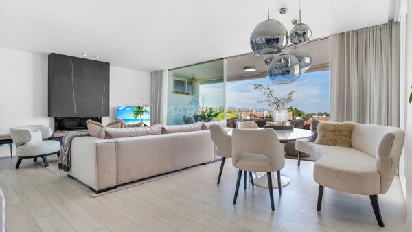 Penthouse duplex rénové avec vue mer à Monte Paraíso, Golden Mile de Marbella