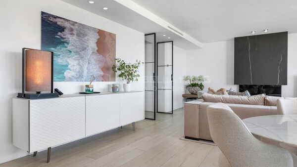 Penthouse duplex rénové avec vue mer à Monte Paraíso, Golden Mile de Marbella