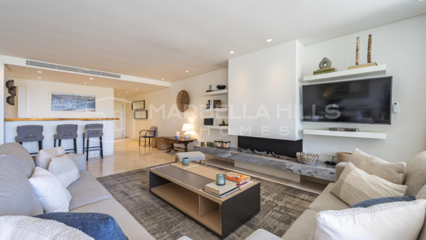 Duplex Penthouse with Sea Views in Marina Puente Romano, Marbella Golden Mile