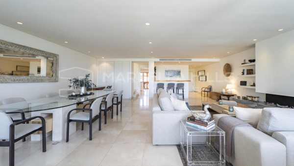 Duplex Penthouse with Sea Views in Marina Puente Romano, Marbella Golden Mile