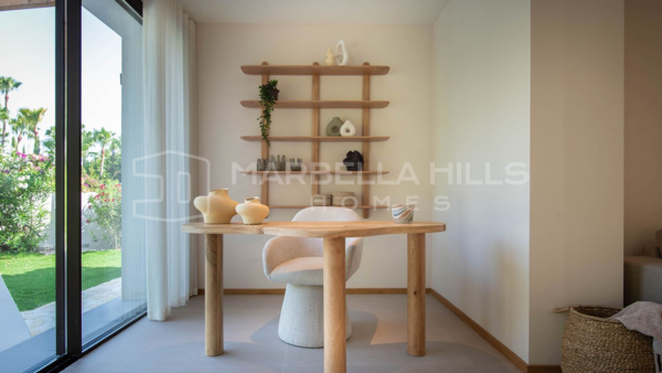 Renovierte Villa mit privatem Pool zum Verkauf in Guadalmina Alta, Marbella