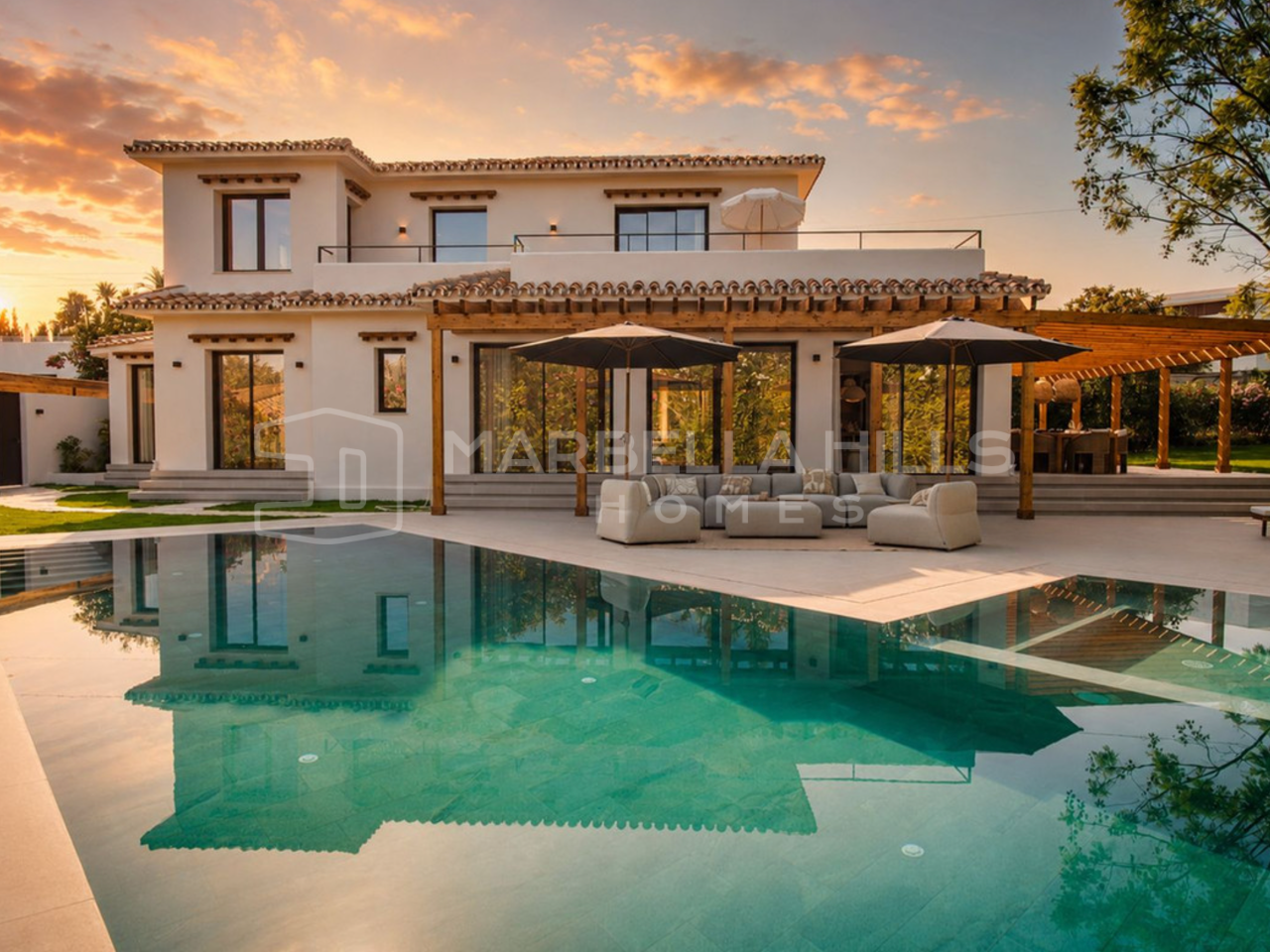 Renovierte Villa mit privatem Pool zum Verkauf in Guadalmina Alta, Marbella