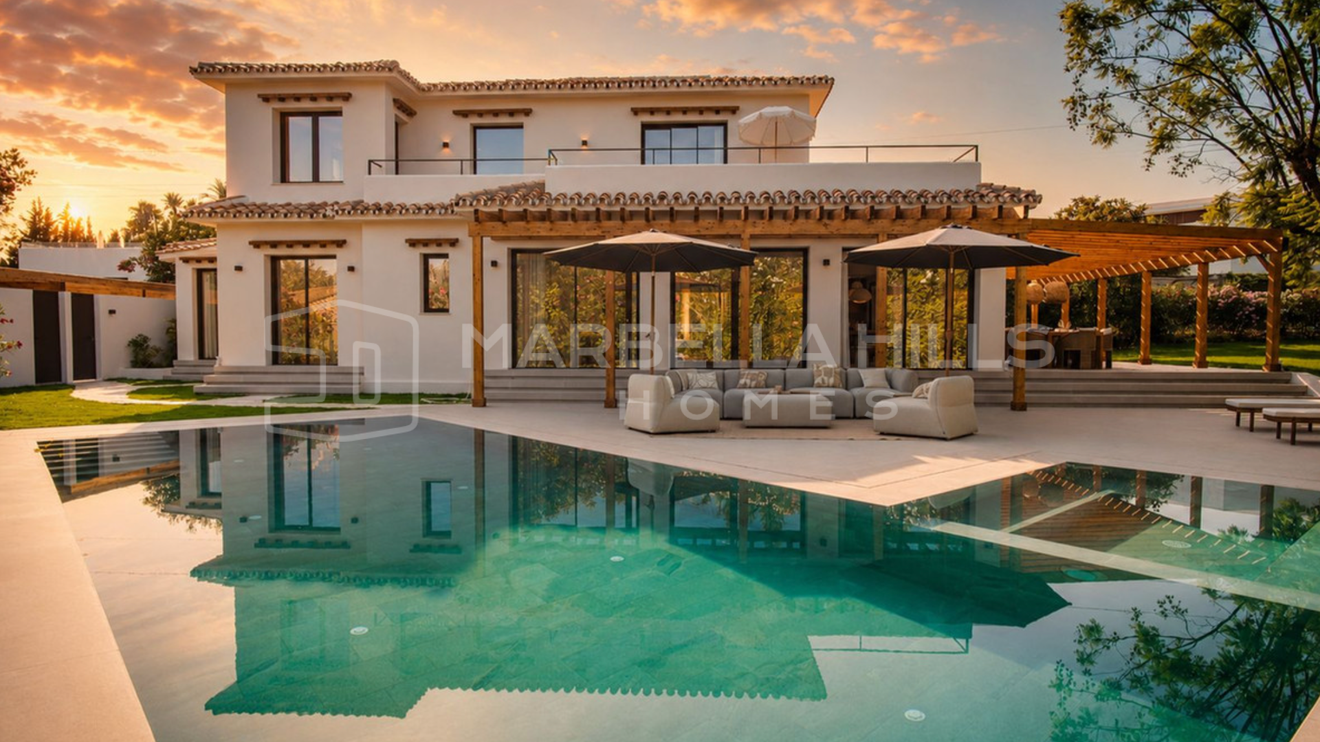Renovierte Villa mit privatem Pool zum Verkauf in Guadalmina Alta, Marbella