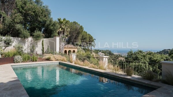 Renovated Luxury Villa for Sale in El Madroñal with Panoramic Sea Views and 9,226 m² Estate
