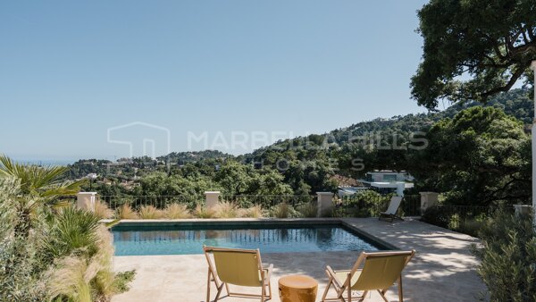 Renovated Luxury Villa for Sale in El Madroñal with Panoramic Sea Views and 9,226 m² Estate