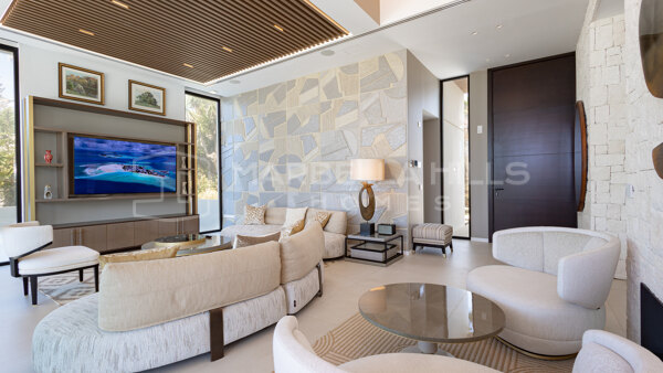 Villa contemporaine de luxe neuve en front de mer à Cortijo Blanco, San Pedro de Alcántara
