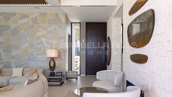 Villa contemporaine de luxe neuve en front de mer à Cortijo Blanco, San Pedro de Alcántara