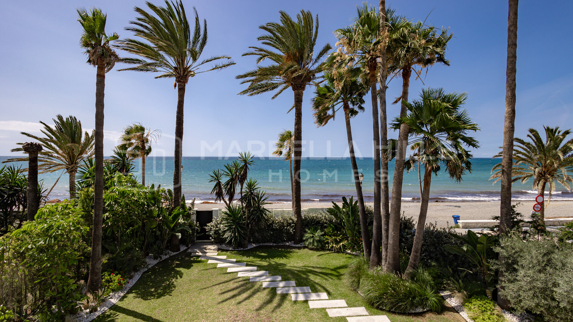 New Contemporary Beachfront Villa for Sale in Cortijo Blanco, San Pedro de Alcántara