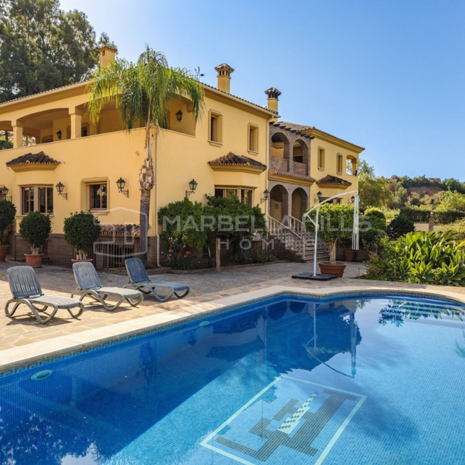 Maison mitoyenne de style méditerranéen à vendre à Vega del Colorado, Benahavís, près de La Quinta Golf