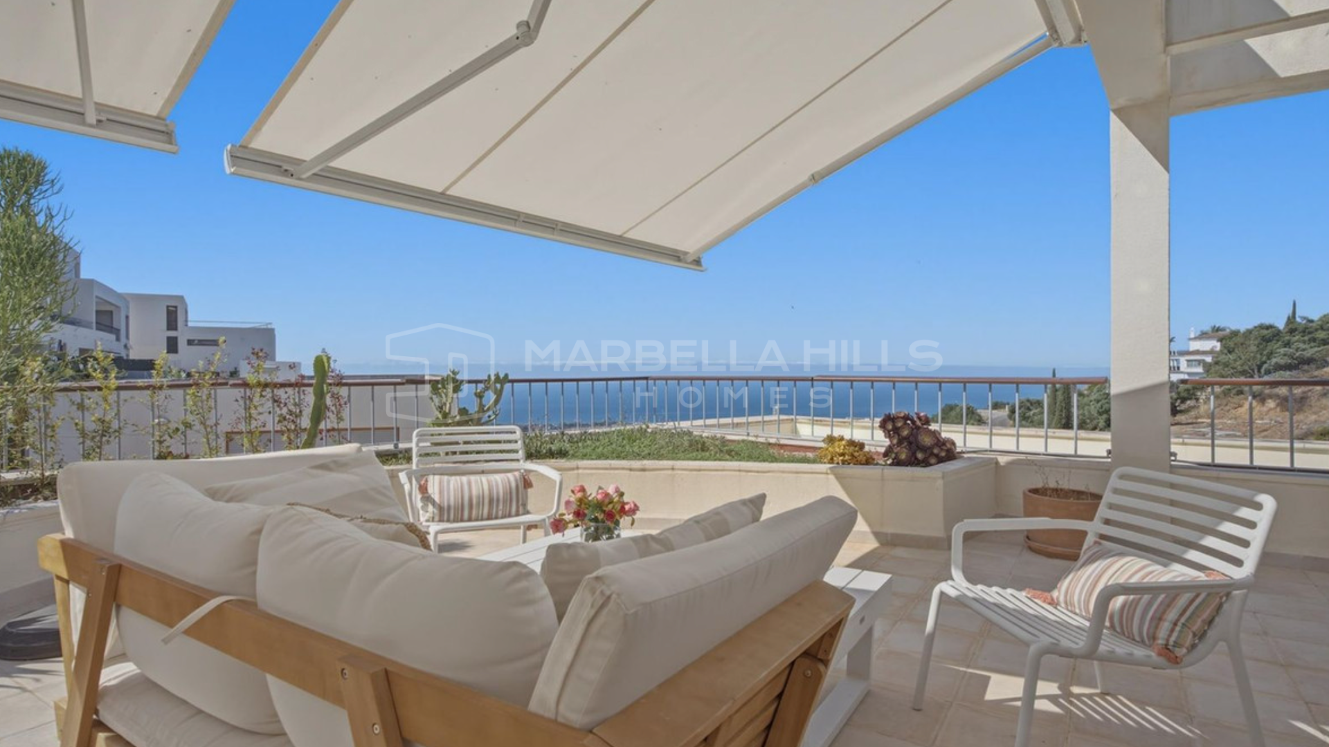 Sea View Penthouse for Sale in Los Altos de los Monteros, Marbella East