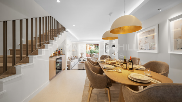 Luxuriöses Reihenhaus zum Verkauf in El Palmeral, Nueva Andalucía, Marbella