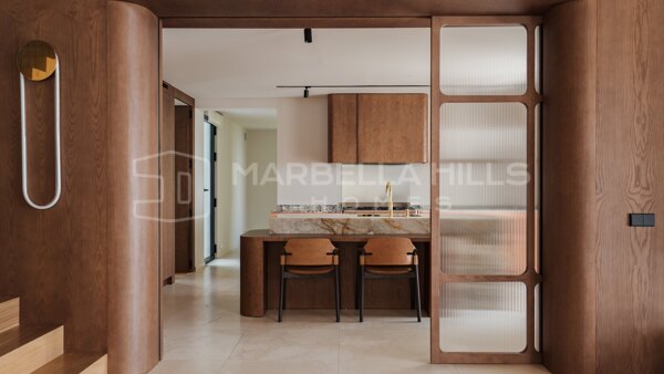 Contemporary Luxury Villa for Sale in El Madroñal, Benahavís with Mountain Views