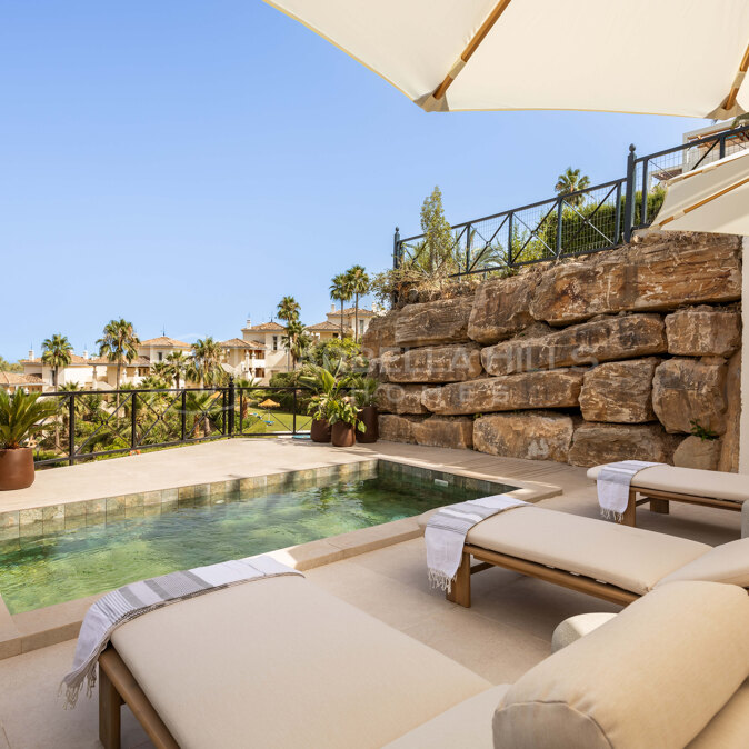 Luxury Ground Floor Apartment for Sale in Les Belvederes, Nueva Andalucía