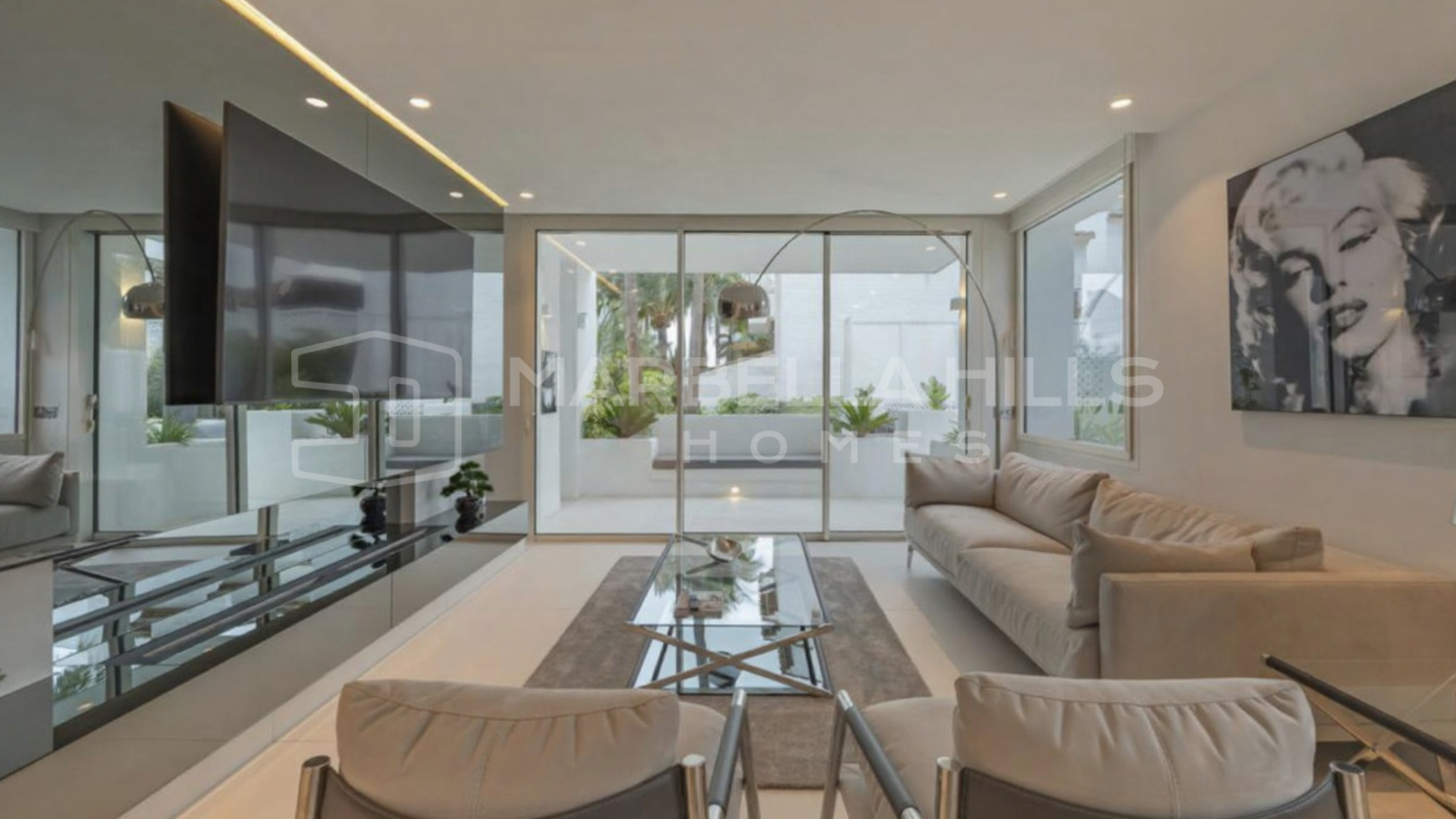 Luxury Apartment for Sale in Marina Puente Romano, Marbella Golden Mile