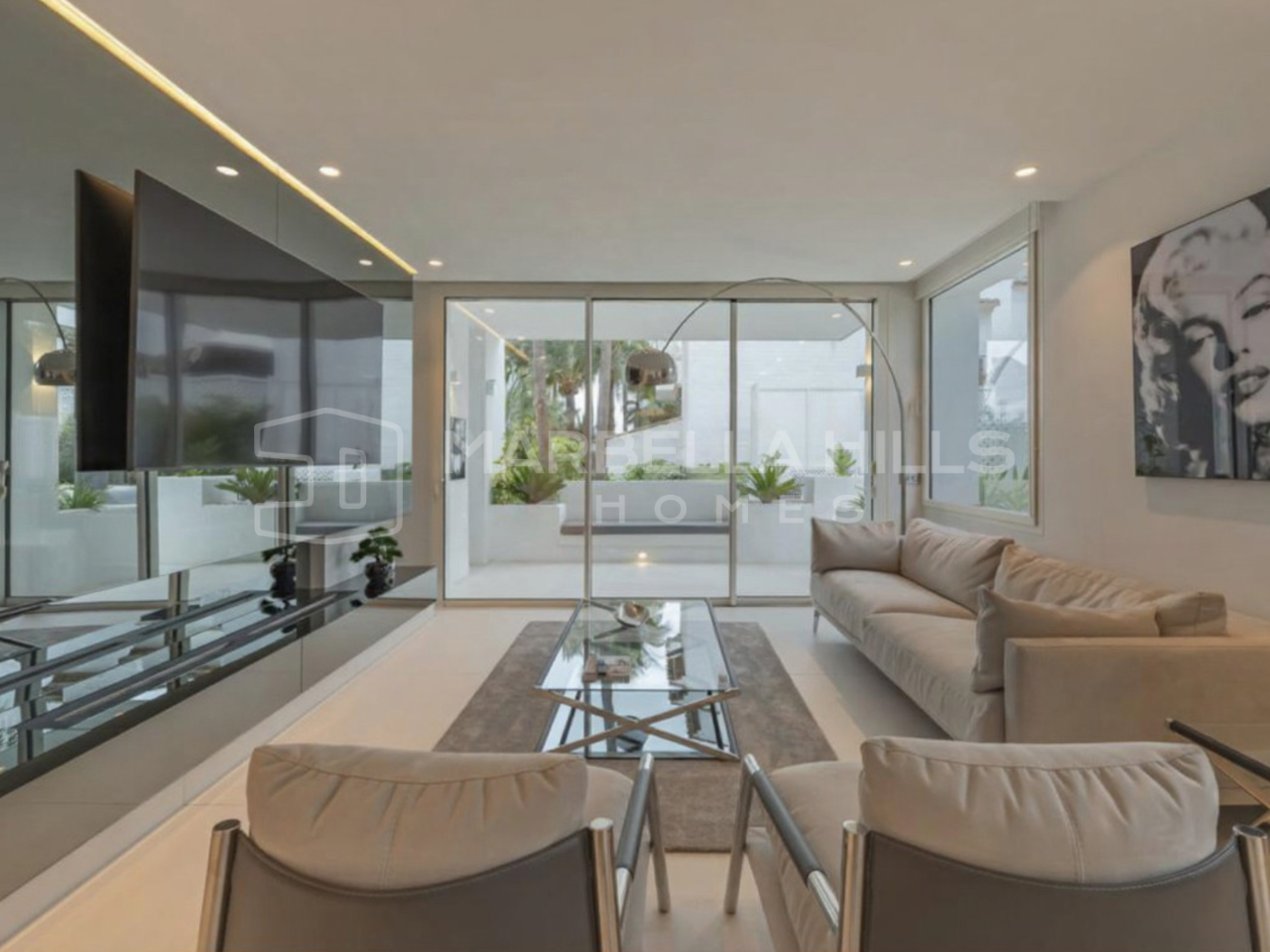 Luxury Apartment for Sale in Marina Puente Romano, Marbella Golden Mile