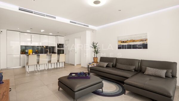 Appartement contemporain de 3 chambres avec vaste solarium à La Quinta
