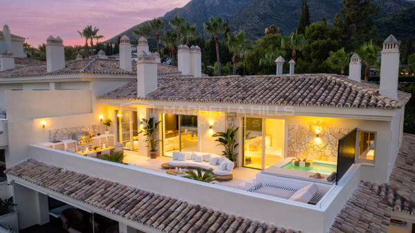 Renovated Penthouse for Sale in Condado de Sierra Blanca with Panoramic Sea Views