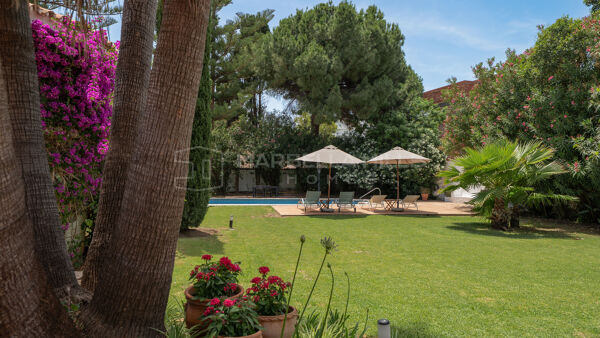 Villa junto a la playa con gran potencial de reforma en San Pedro Playa