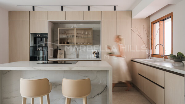 Renovated Luxury Duplex Garden Apartment for Sale in Alcores del Golf, Nueva Andalucía
