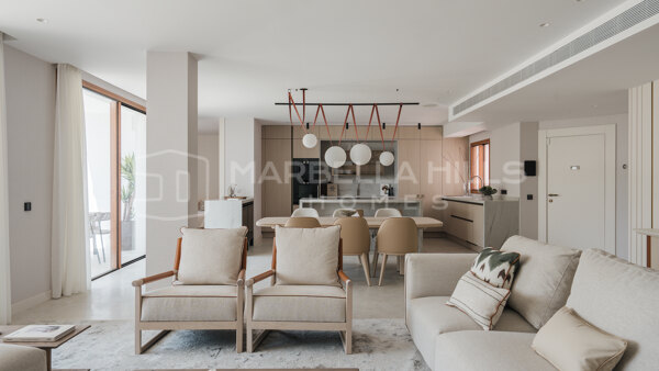 Renovated Luxury Duplex Garden Apartment for Sale in Alcores del Golf, Nueva Andalucía